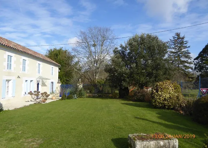Le Chene Vert Bed & Breakfast Leoville photo