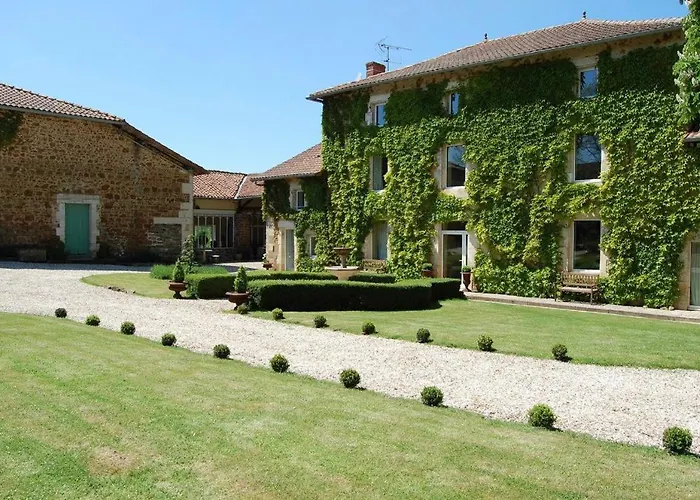 Le Manoir Hotel Cherves-Chatelars photo