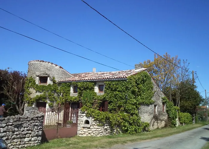 Traditional Charentais Cottage In Countryside 25 Minutes From Royan Balanzac photo