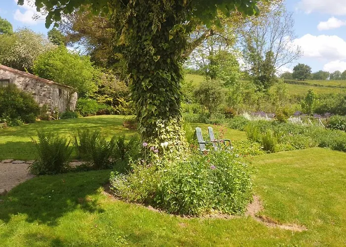 Fenioux  La Maison Pres Du Ruisseau Chambre Jaune תמונה