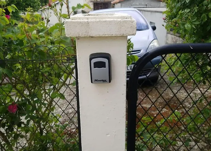 Comfortable, Stylish House In Small Rural Village Étagnac zdjęcie