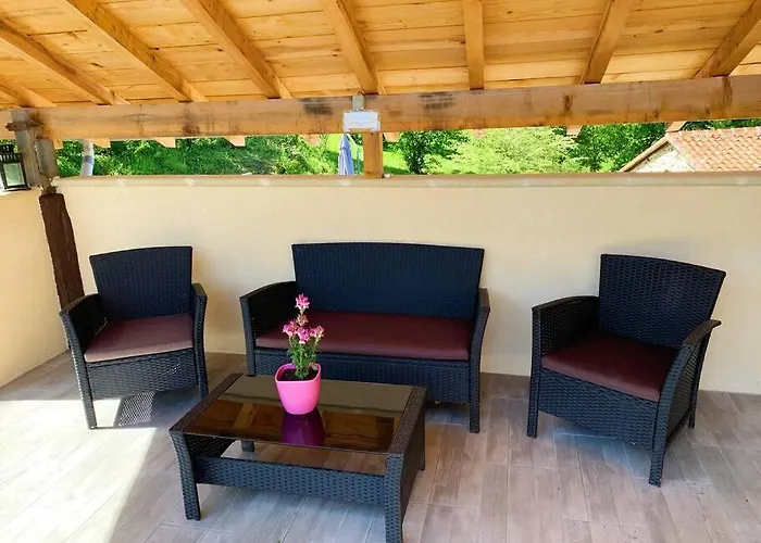 Millstone Gite 2, Two Bed Apartment + Shared Pool Chassenon foto