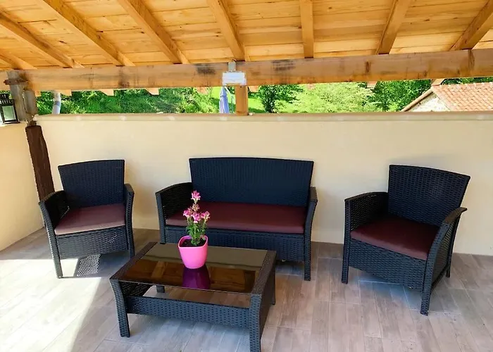 Millstone Gite 1, Two Bed Apartment + Shared Pool Chassenon foto