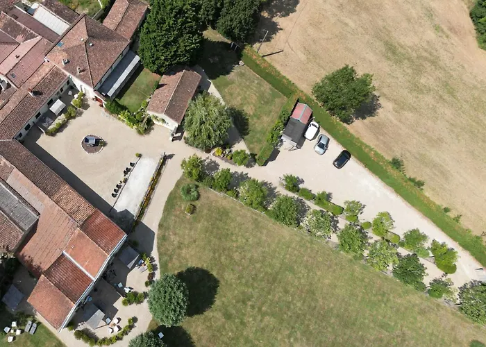 Gites De Cognac Breville photo