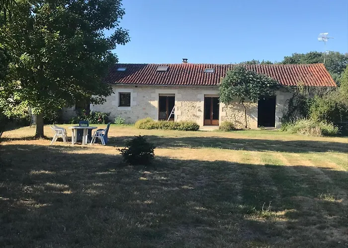 صورة La Fermette Aux Lamas Savigny-Lévescault