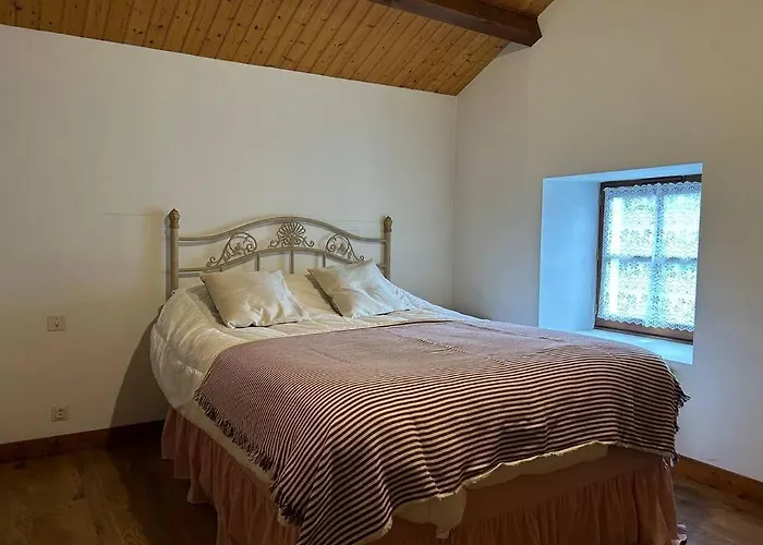 Maison Paisible Avec Lac Prive Secondigny photo