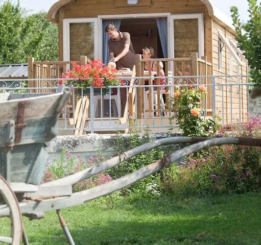Les Roulottes De Cuzay Villa Roiffe photo