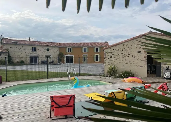 Gite La Vie En Couleur Saint-Paul-en-Gatine photo