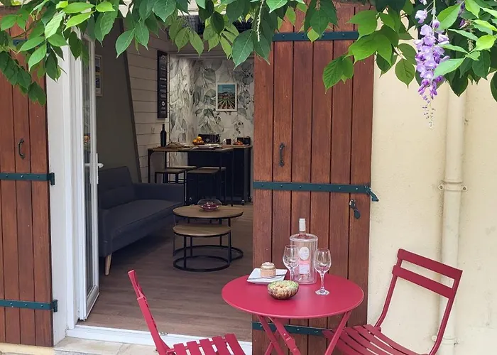 Charme Et Nature, Appartement Cosy Avec Etang Prive, Au Carrefour De 3 Departements Saint-Aigulin photo