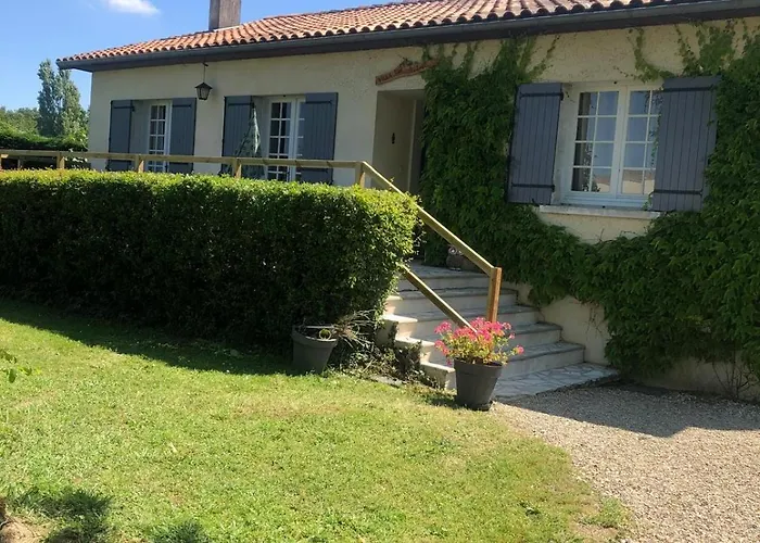 Villa Buff-O-T'Iu - 3 Chambres Courgeac photo