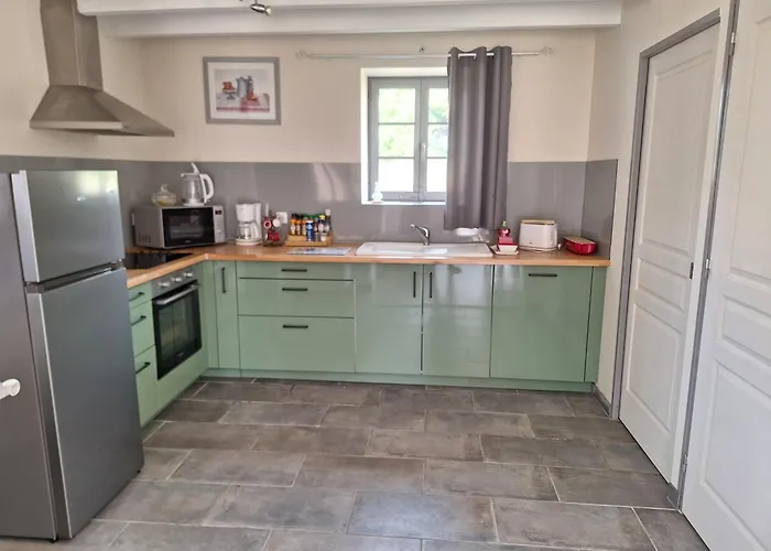 Cottage Au Calme Avec Parking Prive Lavoux photo