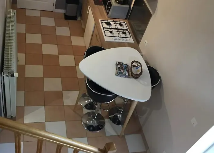 صورة Charmante Maison Avec Piscine A Chalandray, 25 M²