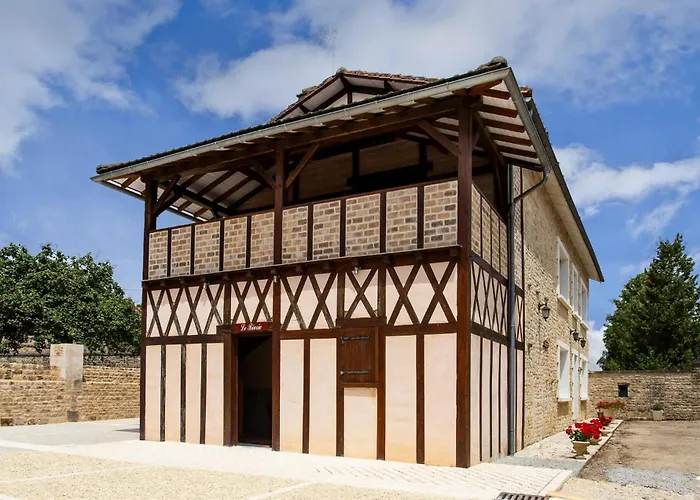 Lovely Home In Lonnes With Heated Swimming Pool foto