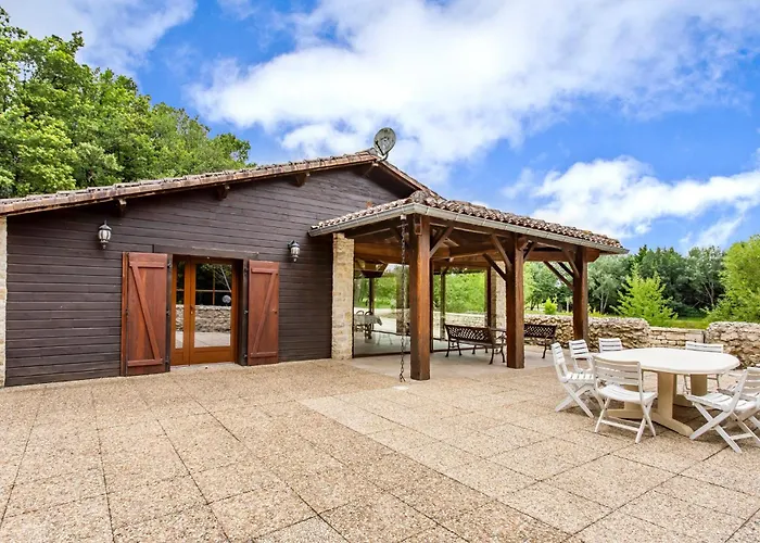 Pet Friendly Home In Lonnes photo