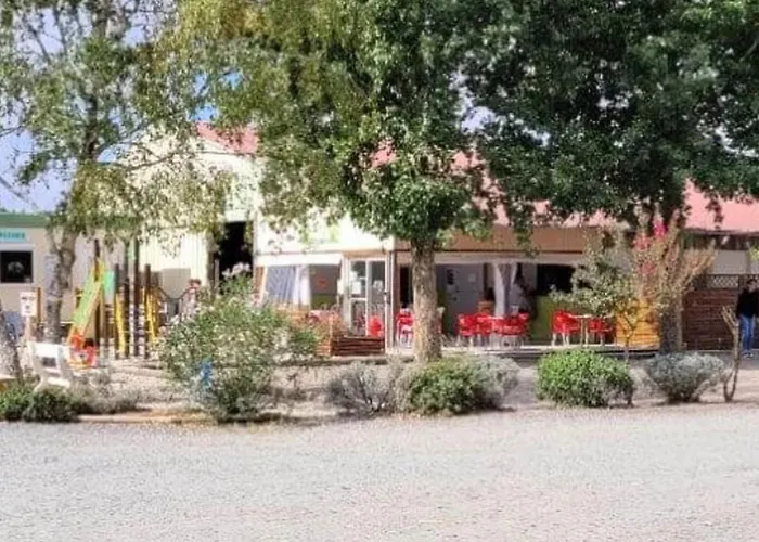 صورة Mobil-Home Avec Terrasse A Puyravault - Api-1-52-1328