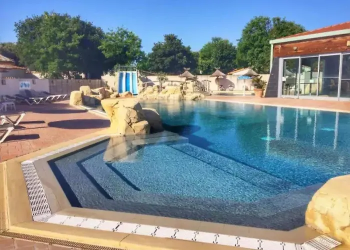 Zecamping 5 Pet Friendly Anime Avec Piscine Couverte En Bord De Mer photo