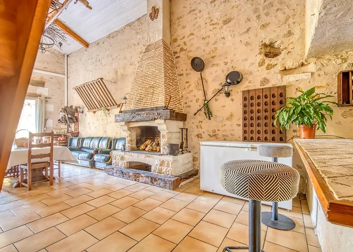 La Grange Villa Guizengeard photo