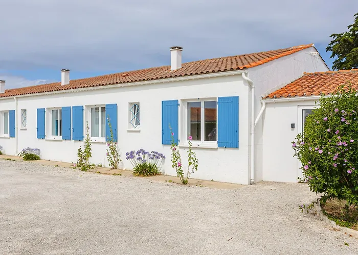 Maison D'Hotes Le Grillon La Bree-les-Bains photo