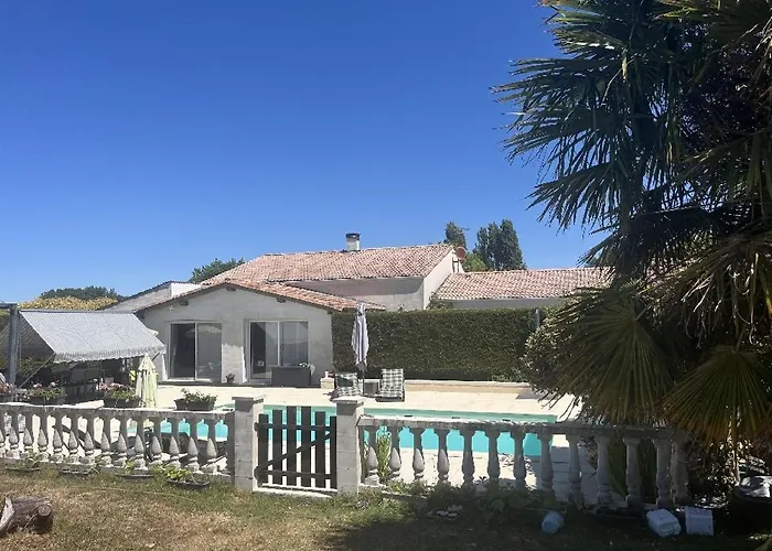 fotos do Charming Luxury House With In-Ground Swimming Pool Vila Thénac