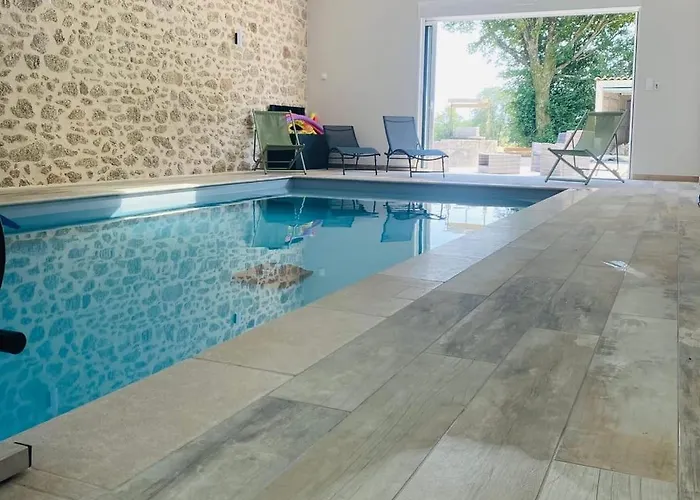 Villa La Belle Etoile Piscine Interieure Chauffee Pougne-Hérisson Foto