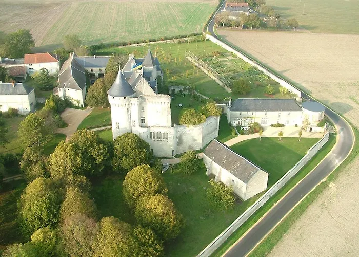 Gites Du Chateau De La Motte Usseau  photo