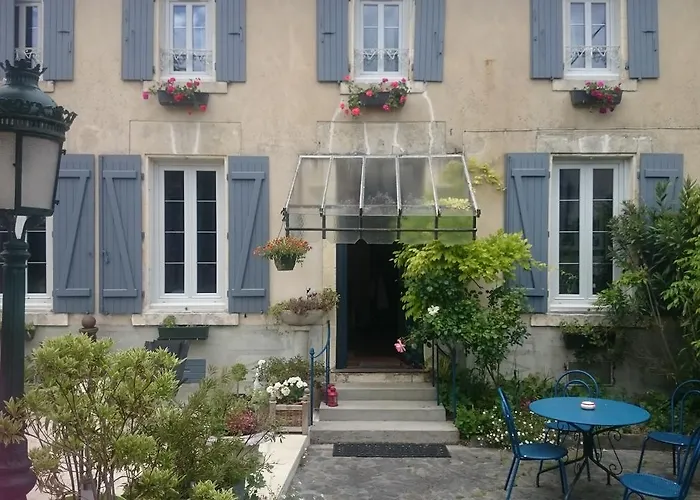 Villa Vignola Barbezieux-Saint-Hilaire photo