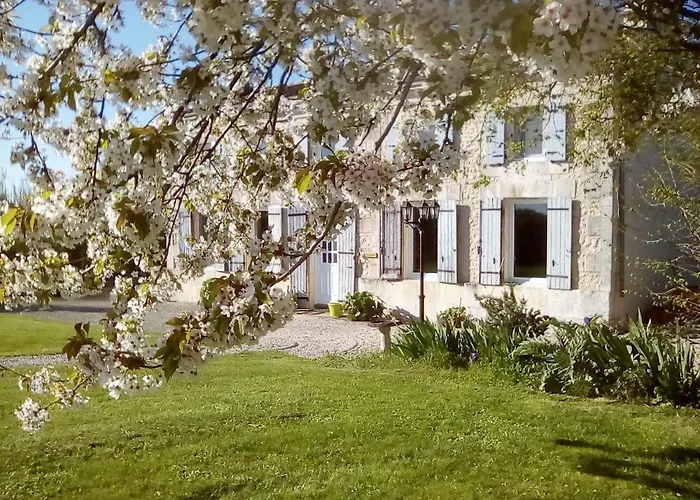 Maison Lavande Bed & Breakfast Saint-Jean-d'Angely photo