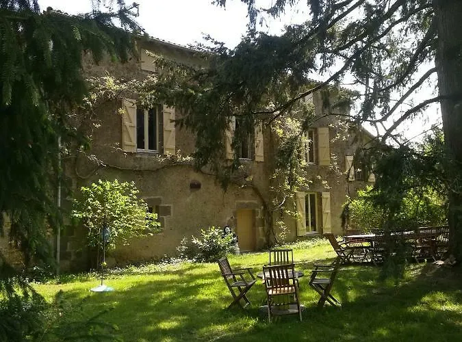 Le Logis D'Argenson Bed & Breakfast Beaulieu-sous-Parthenay photo